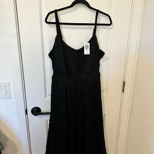 Torrid Black Sleeveless Sweetheart Midi Dress